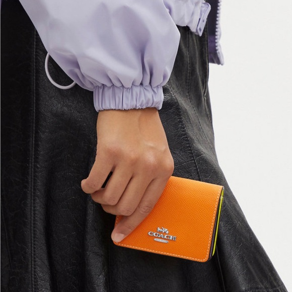 Coach Mini Wallet On Chain Bag in Colorblock Bright Yellow/Mandarin Leather NWT - Picture 2 of 11